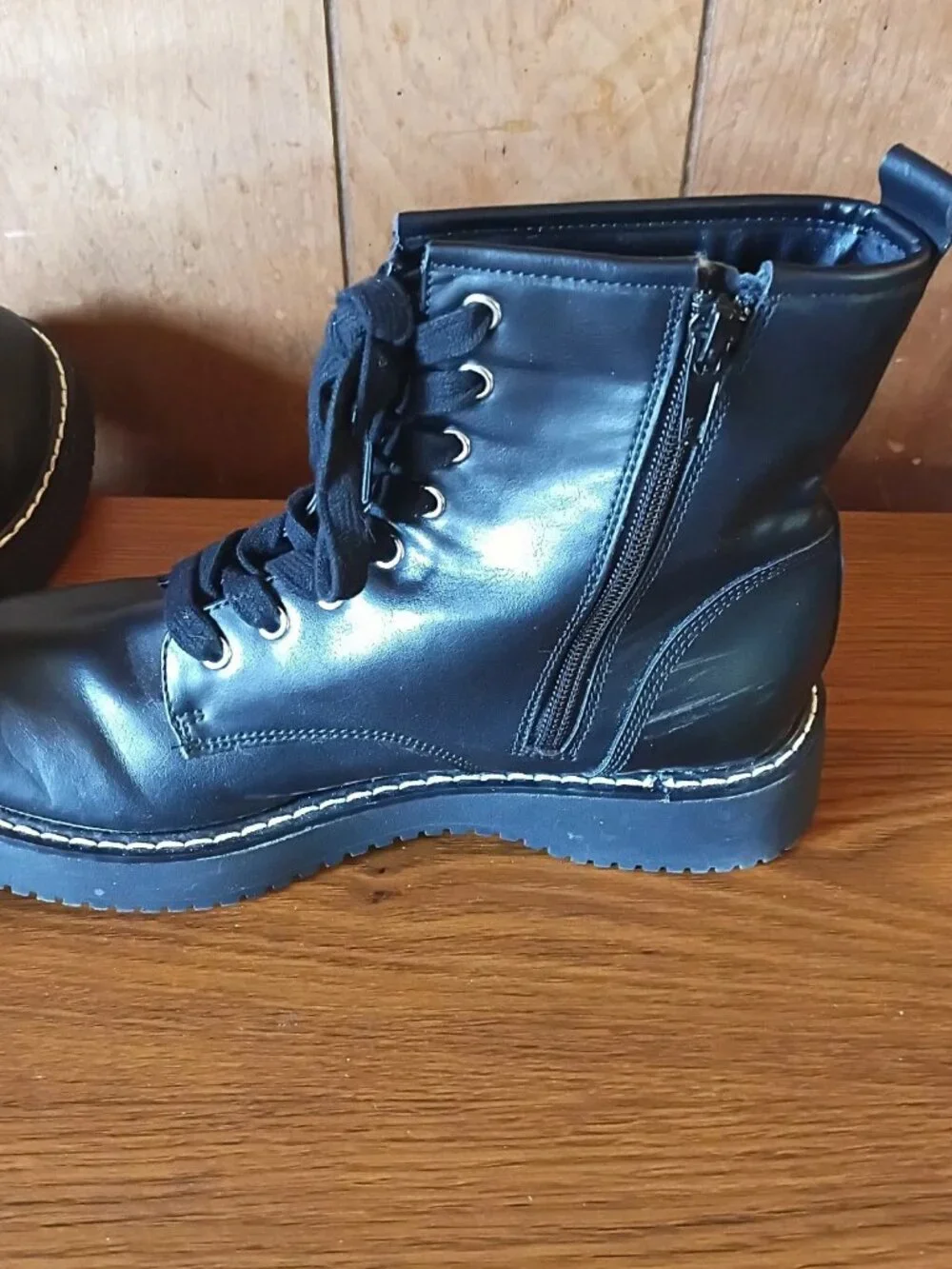 Madden Girl Black Combat Boots Women's Size 8.5M Side Zip Lace-Up